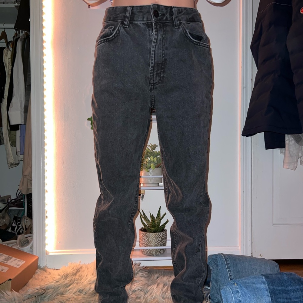 BDG mom high-rise jean